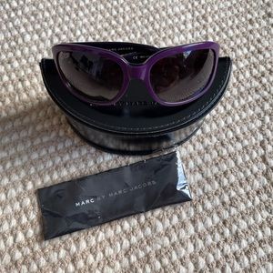 MARC BY MARC JACOBS PURPLE BLACK SUNGLASSES